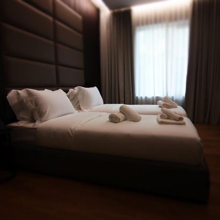 Boutique Hotel Adelar Tirana Kültér fotó