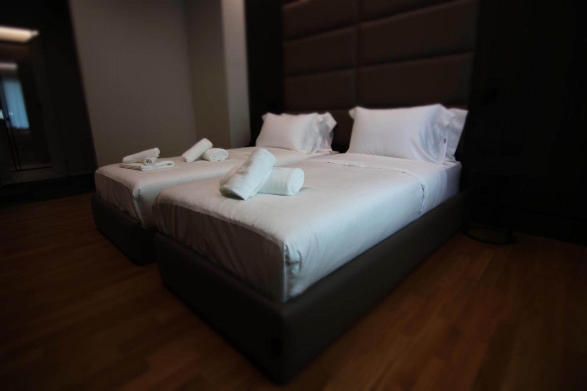 Boutique Hotel Adelar Tirana Kültér fotó