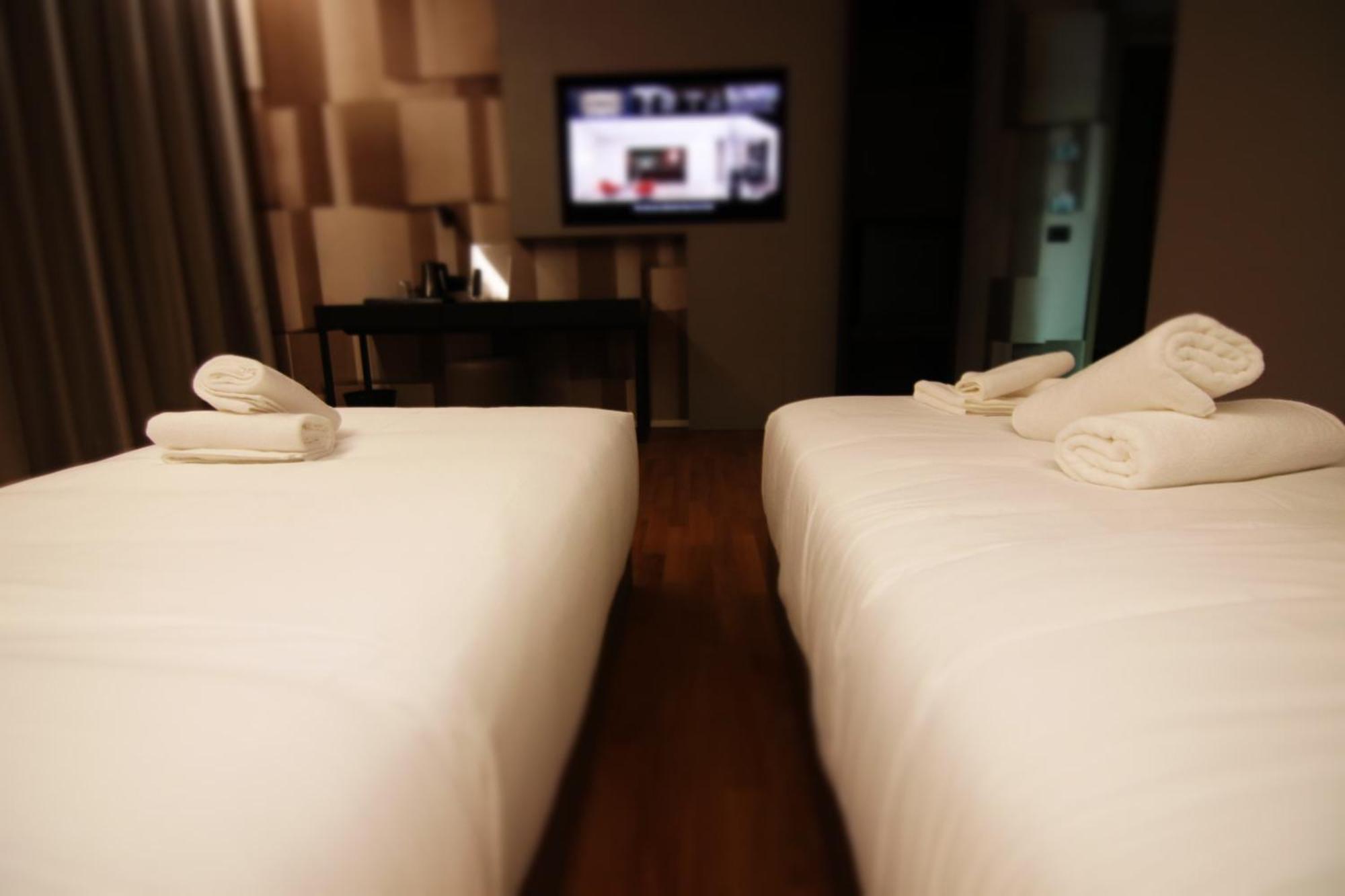 Boutique Hotel Adelar Tirana Kültér fotó