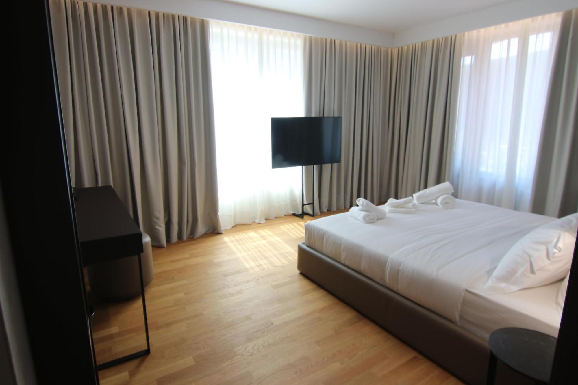 Boutique Hotel Adelar Tirana Kültér fotó