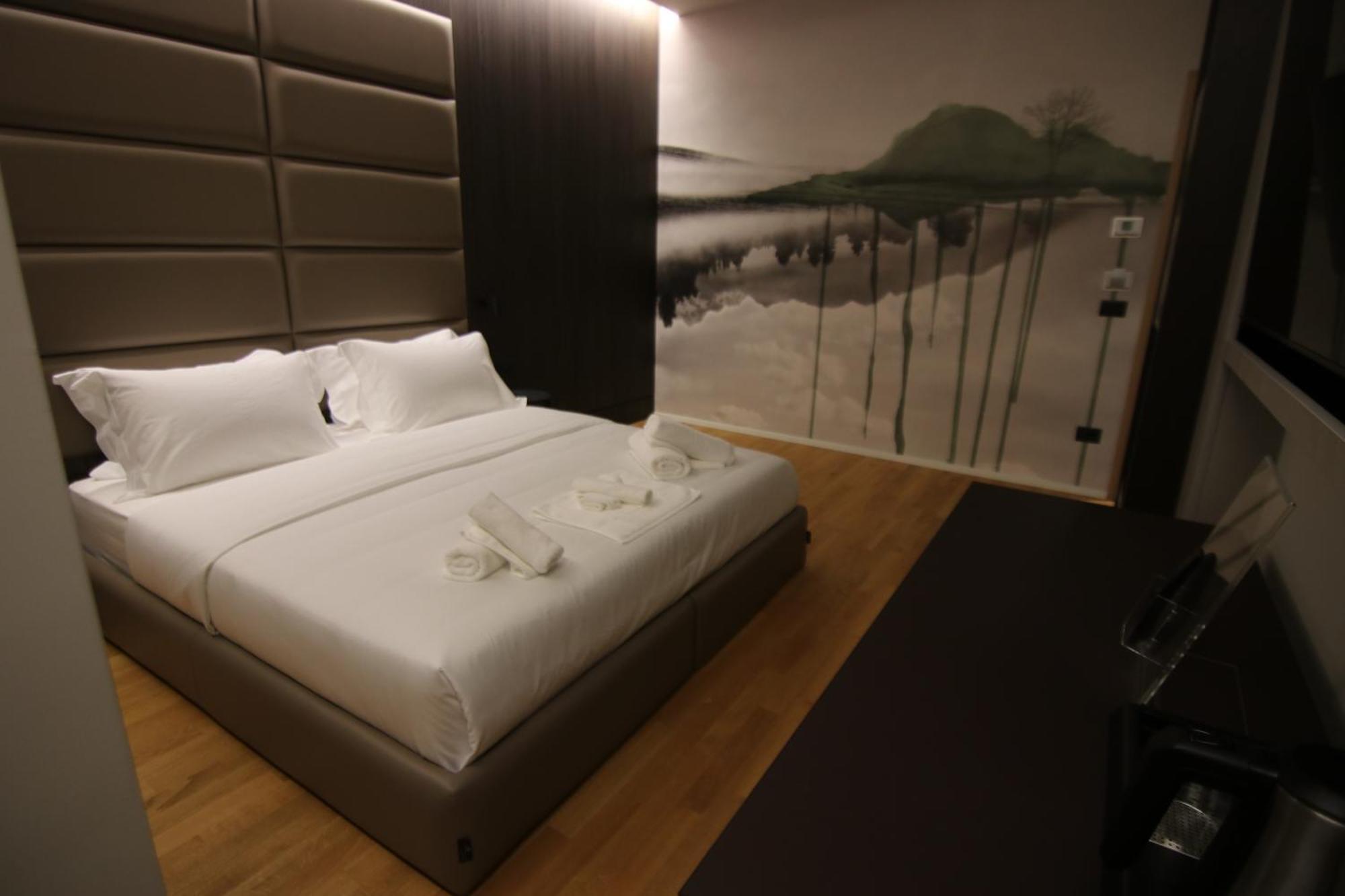 Boutique Hotel Adelar Tirana Kültér fotó
