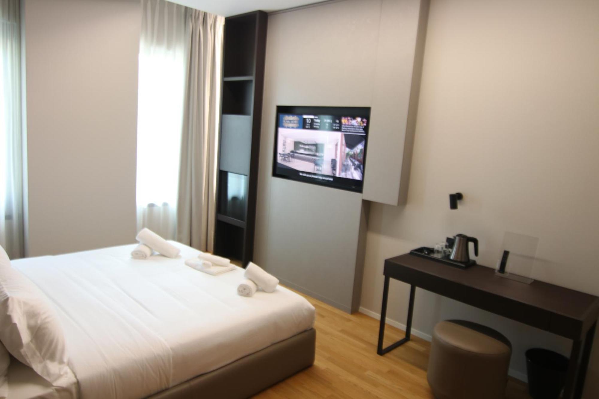 Boutique Hotel Adelar Tirana Kültér fotó