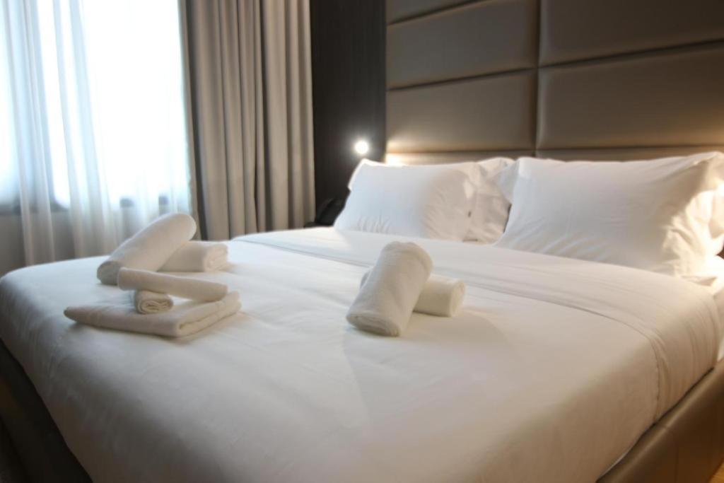 Boutique Hotel Adelar Tirana Kültér fotó
